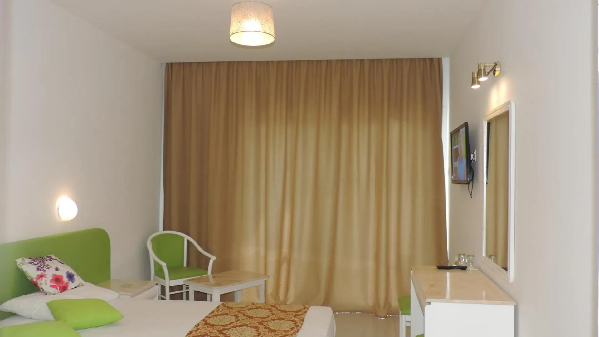 Ξενοδοχείο Κορφού Αγία Νάπα 4*,  Κύπρος
