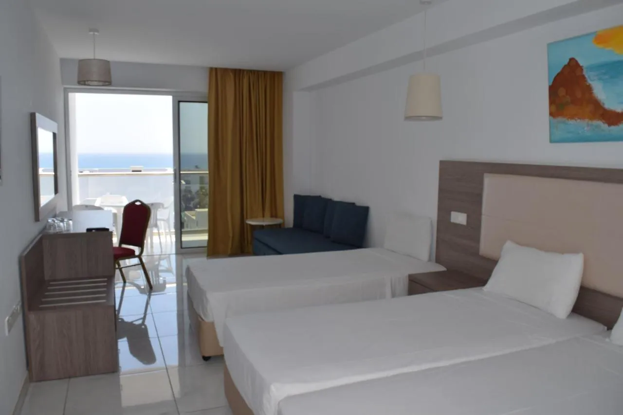 Corfu Hotel Ayia Napa 4*,  Chipre