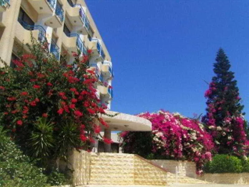 Corfu Hotel Agia Napa 4*,  Chipre