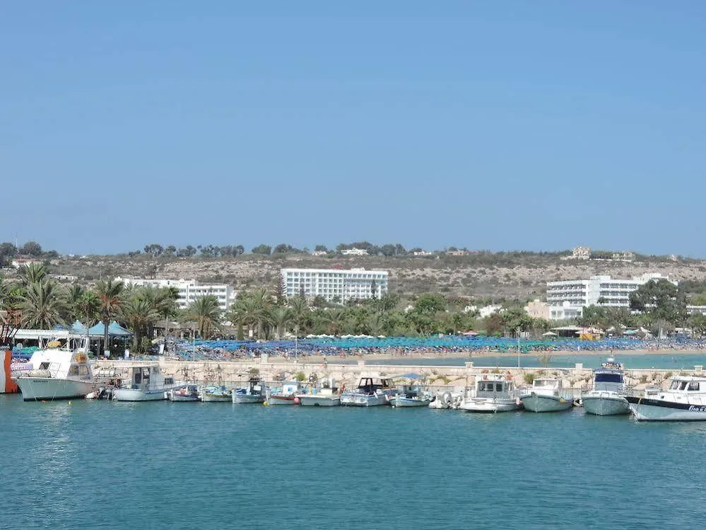 Corfu Hotel Ayia Napa 4*,  Chipre